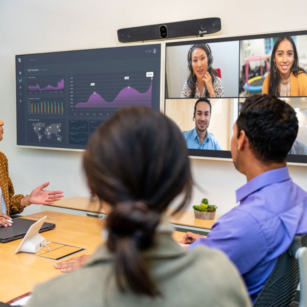 Barra de video Poly Studio X70 para salas grandes