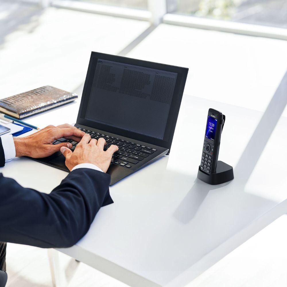 Teléfono IP Wi-Fi Yealink AX83H - Reacondicionado